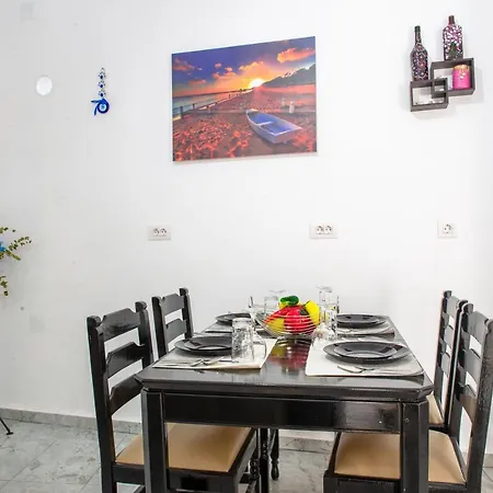 דירה Traditional