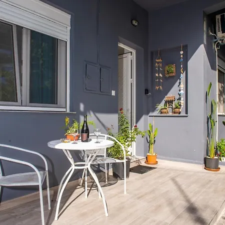 (stoa Escape) Traditional * Archangelos (Rhodes)